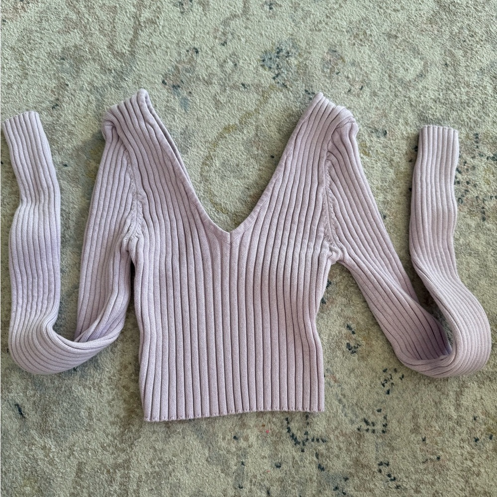 Lavender Ribbed Cropped V-Neck Sweater Top - Size small